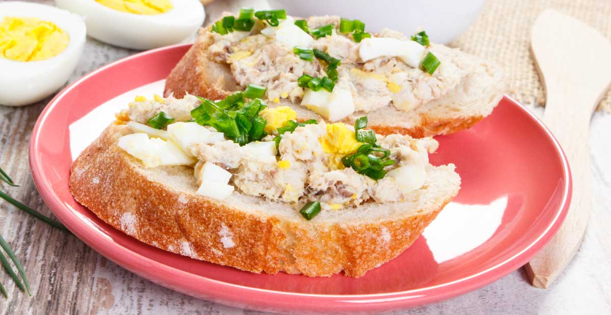 Quick and Simple Tuna Salad with Zesty Lemon Pepper